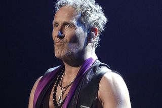 Vivian Campbell zwyciężył z rakiem. Gitarzysta Def Leppard przekazał dobre wieści 