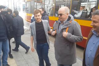 W tramwajach i autobusach MPK Łódź usłyszymy znanego komentatora sportowego Tomasza Zimocha [WIDEO]