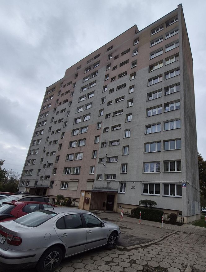 Seria napadów w Łodzi. Kobiety boją się wracać same do domów