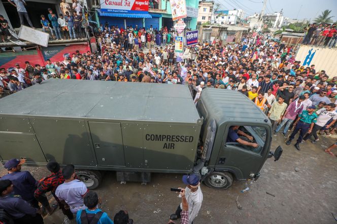 Samolot spadł na szkołę! Dziesiątki zabitych, 170 rannych