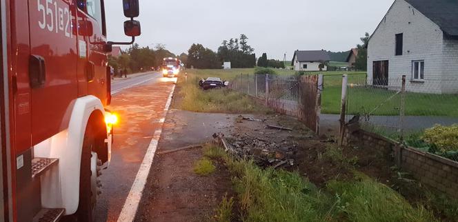 Ferrari rozbite na drodze krajowej nr 45 w Gaszynie 