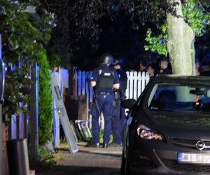 Antyterroryści zatrzymali mężczyznę w Ząbkach. Zabarykadował się w domu