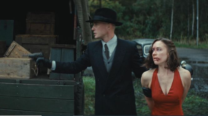 Zatoka szpiegów 2, ostatni odcinek 19. Eva (Sonia Mietielica), Wulf (Mateusz Nędza)