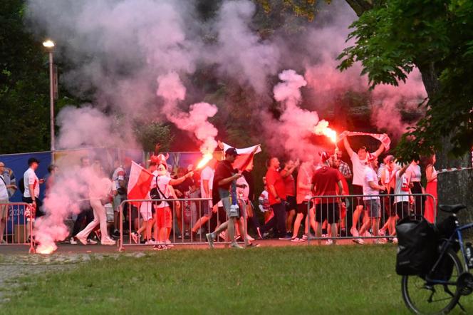 Polscy kibice na meczu z Austrią: "Berlin jest nasz"