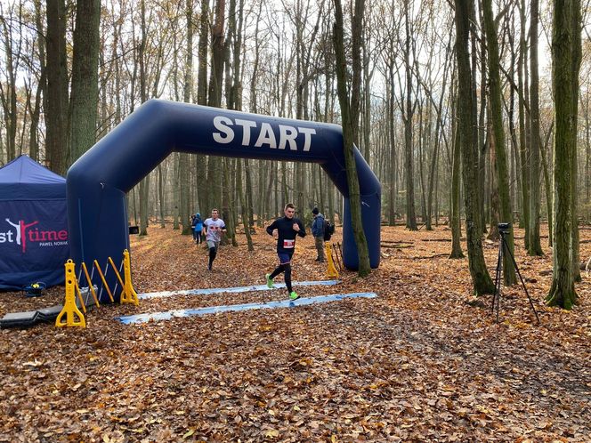 Niebieski Bieg Niepodległości. Przebiegli 10 km by uczcić niepodległą Polskę