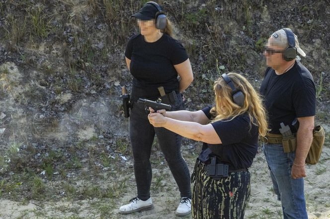 Kryj się! Posłanka strzela