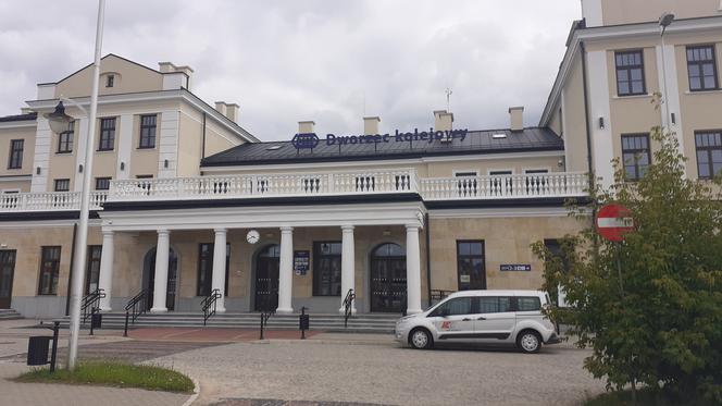 "Tu jest jakby luksusowo" - skarżyski dworzec po remoncie