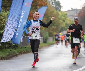 22. Poznań Maraton za nami. Tysiące biegaczy na ulicach Poznania 