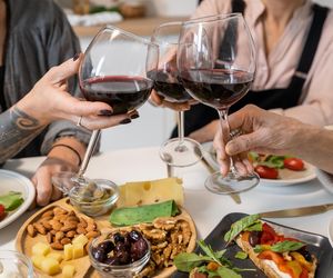 Nigdy nie jedz tego razem z alkoholem. To koszmar dla wątroby