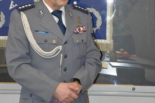 Asp. sztab. Adam Owczarzak z Komendy Powiatowej Policji w Gnieźnie obchodzi jubileusz 40-lecia służby w policyjnym mundurze