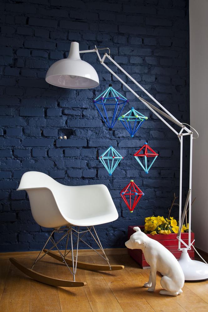 Dekoracja wnętrz: mobile zawieszki z rurek ZRÓB TO SAM