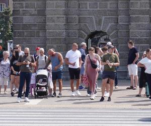 Tłumy turystów w Gdańsku. Ulice pękają w szwach