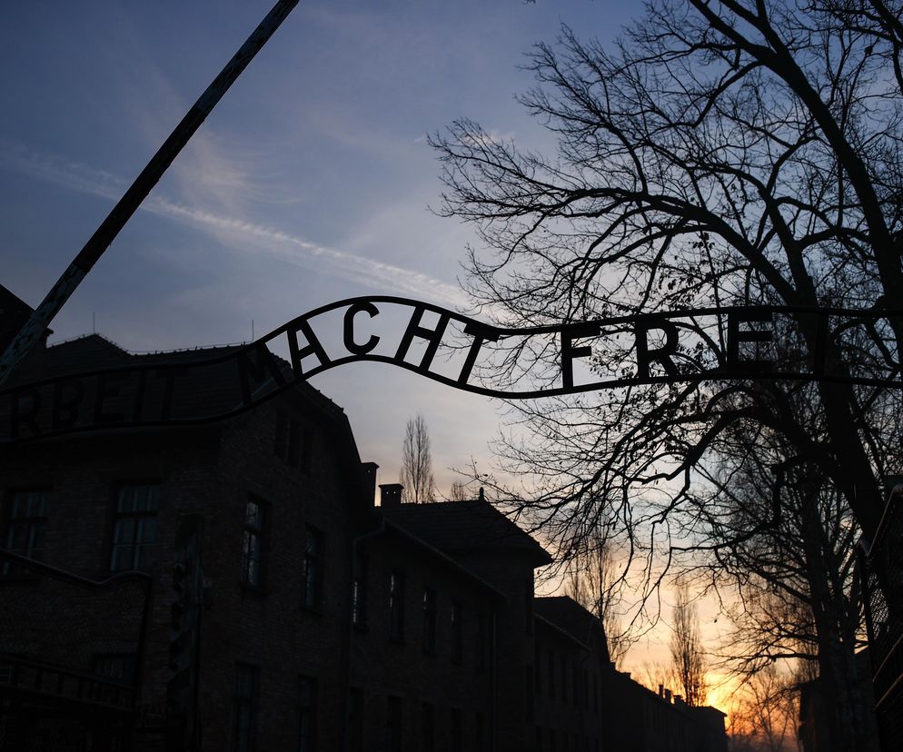 Lekcji płynącej z Auschwitz grozi zapomnienie. „Ostatni ocalali wciąż dają świadectwo historii”