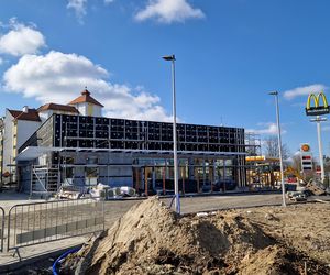 Przebudowa McDonald's w Bydgoszczy nabiera tempa. Kiedy wielkie otwarcie? [ZDJĘCIA, WIDEO]