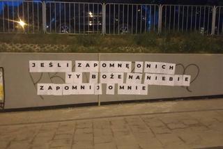 Białystok. Tajemniczy cytat z Dziadów na murze przy trasie niepodległości