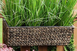 Skrzynka balkonowa na balustradę, Beliani