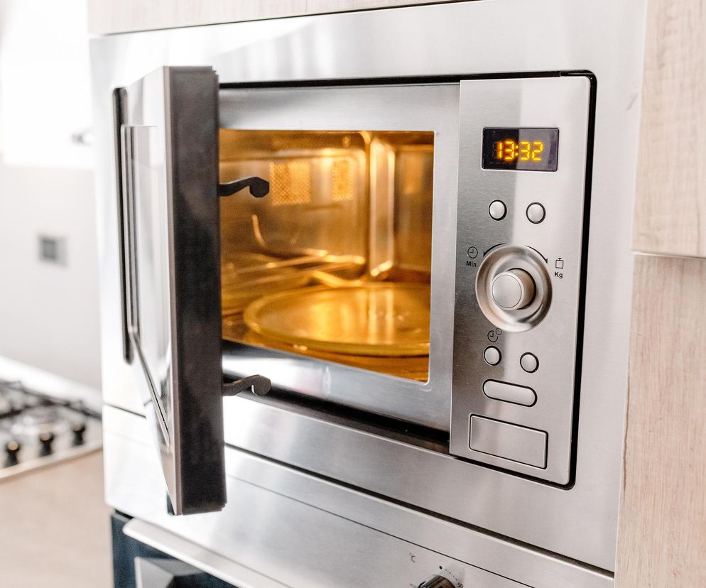 Tych produktów nie podgrzewaj w mikrofali. Będą szkodliwe, a nawet wybuchną