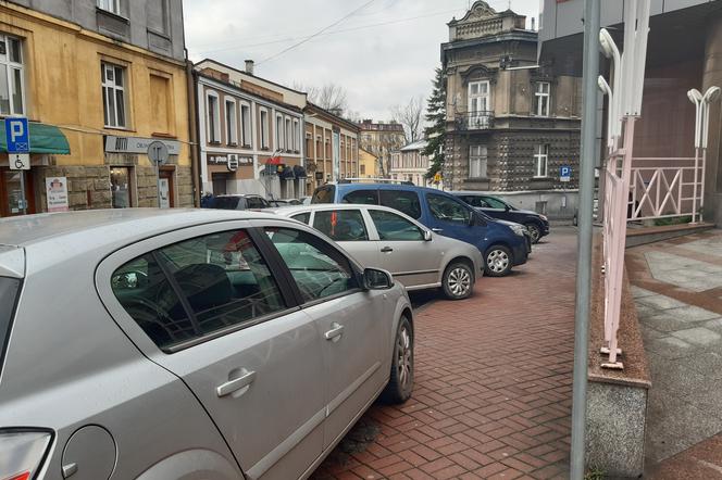 Gdzie najgorzej kierowcy parkują w Tarnowie? 