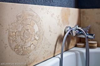 Kamień dekoracyjny w łazience na ścianie  - galeria