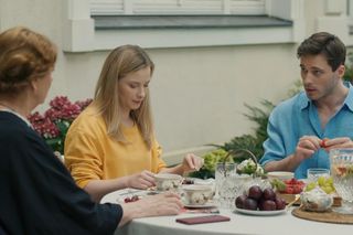 Barwy szczęścia odc. 3104. Cezary (Marcel Opaliński), Józefina Rawiczowa (Elżbieta Jarosik),  Sofia (Valeri Guliaieva)