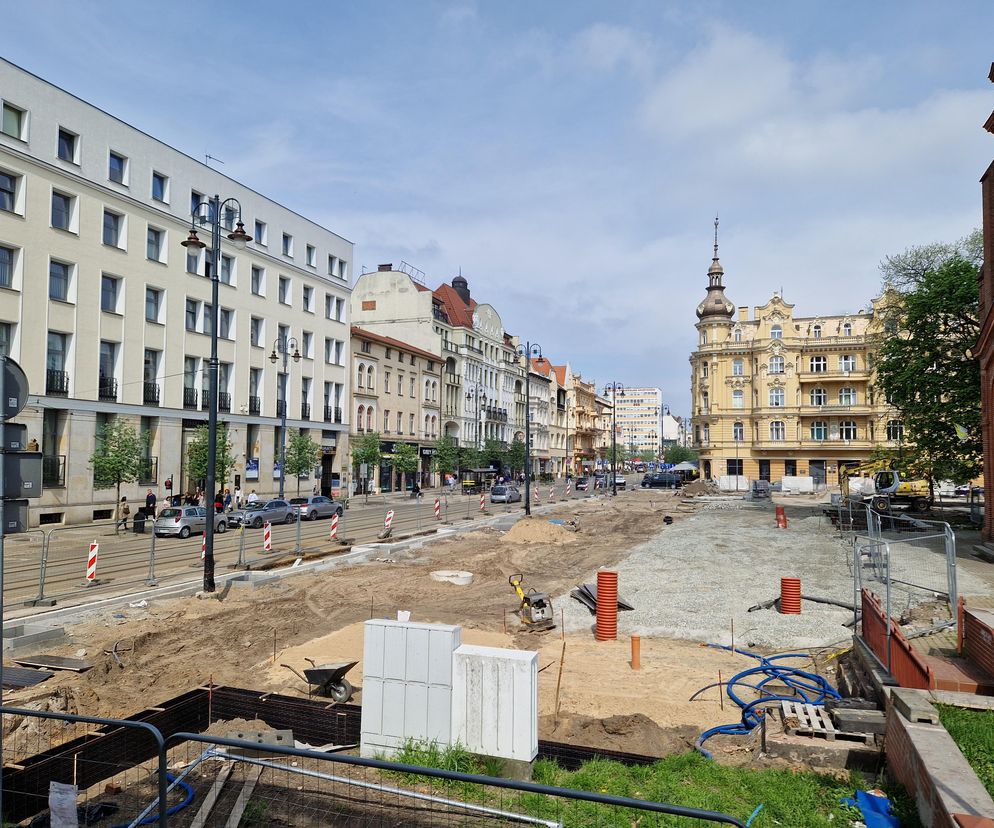 Tak teraz wygląda plac Wolności w Bydgoszczy. Powrót kwiaciarek ponownie opóźniony