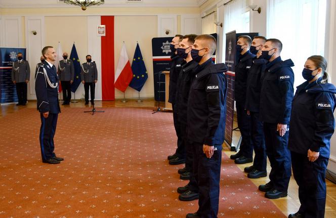 Podlaska policja ma nowych funkcjonariuszy. Złożyli uroczyste ślubowanie [ZDJĘCIA]