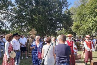 Tłumy na dożynkach w Olsztynku. Zobacz, jak bawili się mieszkańcy Warmii i Mazur [ZDJĘCIA]