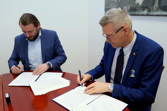 Umowa na przebudowę boisk na Ślichowicach podpisana. Kiedy rozpoczą się prace? 