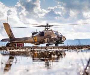 Gaza krwawi, a USA sprzedaje broń. Śmigłowce Apache i pojazdy bojowe dla Izraela