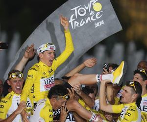 Tadej Pogacar zdeklasował rywali w Tour de France. Trzecia wygrana kolegi Rafała Majki w Wielkiej Pętli