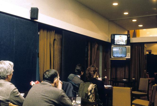 Wszyscy śledzili w napięciu transmisje obrad Okrągłego Stołu, luty 1989. 