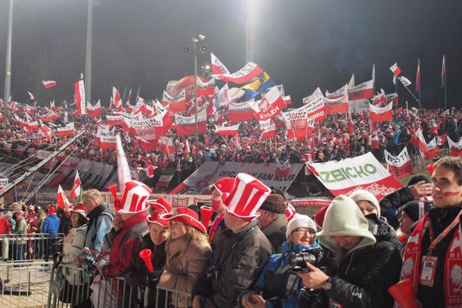 Fatalna pogoda pokrzyżowała plany organizatorom skoków w Zakopanem