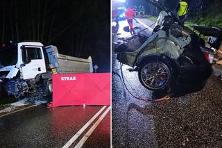 Tragiczny wypadek w Starej Słupi. Nie żyją cztery osoby, kierowca miał zatrzymane prawo jazdy