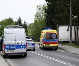 Wypadek w Tyczynie. Tir wjechał w przystanek.