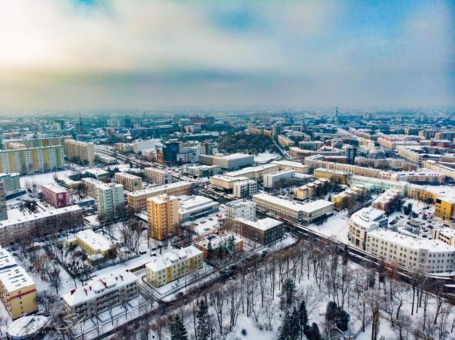 Zimowy Białystok na zdjęciach z drona. Musicie to zobaczyć! [ZDJĘCIE DNIA]