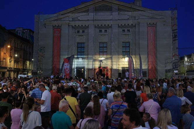 Potańcówka przed Teatrem Śląskim w Katowicach (09.08)