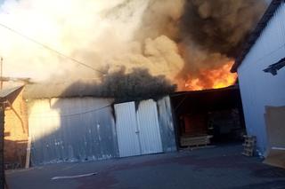 Pożar w fabryce mebli we wsi Łąkie pod Świebodzinem