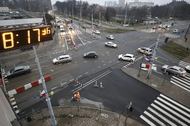 Koniec utrudnień dla kierowców przy Urzędzie Miejskim w Gdańsku. Prace związane z budową odwodnienia niemal skończone