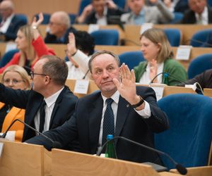 Podwyżka dla marszałka Struka. Radni sejmiku zdecydowali o wzroście pensji