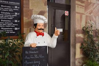 Pizzeria pod Arkadami w Toruniu. To miejsce zachwyciło Książula