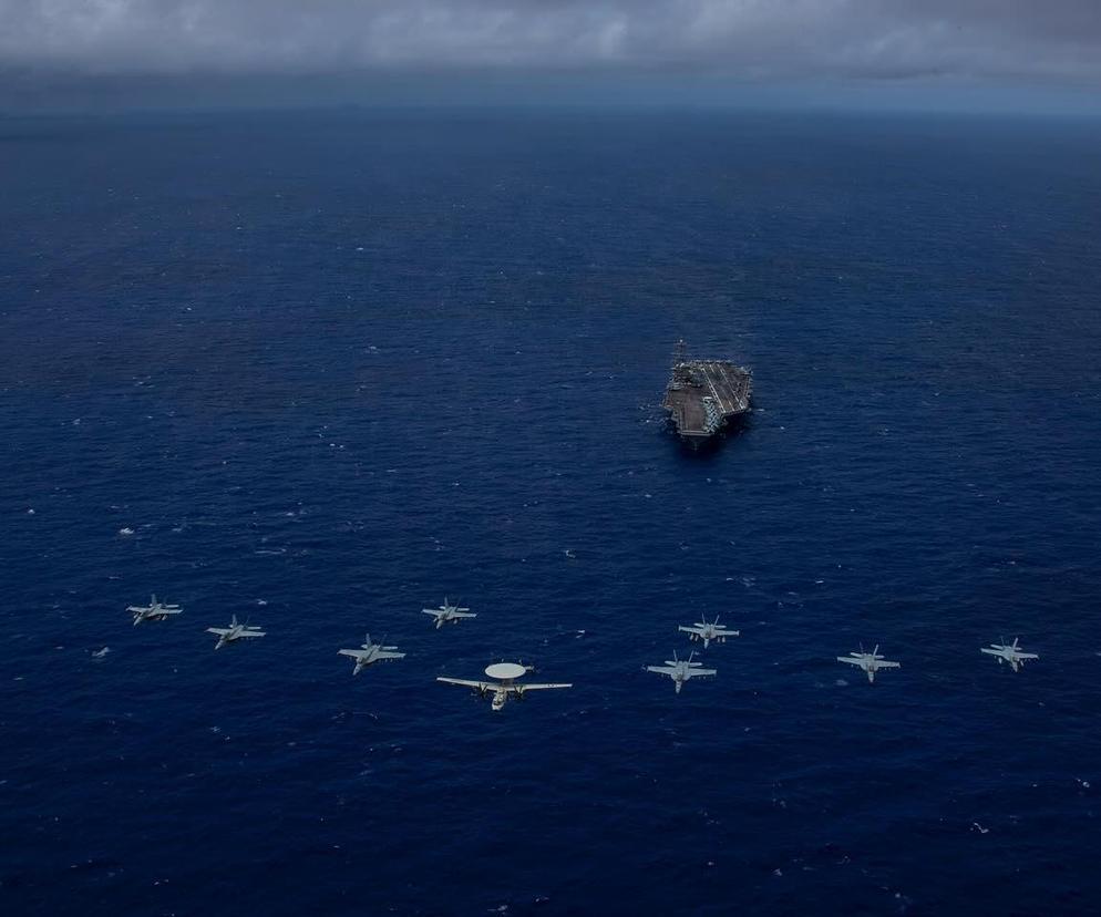 USS Abraham Lincoln (CVN 72)