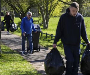 W. Brytania/ W Birmingham od miesiąca strajkują pracownicy wywożący śmieci, na ulicach szczury wielkości kota