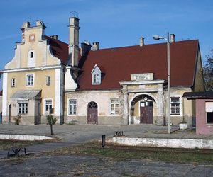 Dworzec w Sierpcu przed modernizacją (2004)