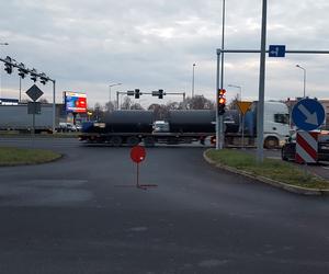 ​12-latek na hulajnodze potrącony na pasach w Lesznie