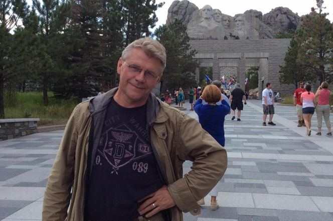 Sprzedał biuro podróży, a ono upadło z hukiem. Zdradza, że zakłada nowe. „Mam niesmak”