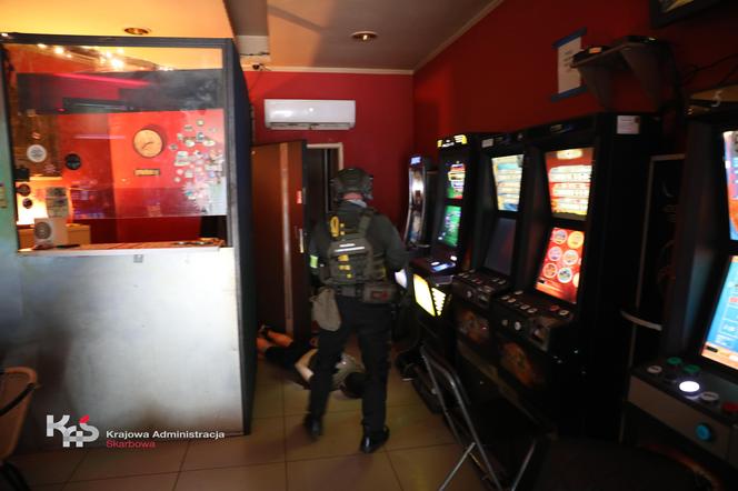 W centrum Szczecina zamknięto dwie nielegalne jaskinie hazardu