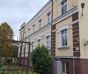 Kalisz. Przeciekający dach w Domu Dziecka i afera ze zbiórką, która została utworzona na jego naprawę