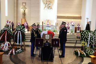 Wielka żałoba. Młody strażak zginął na służbie. Morze łez na pogrzebie