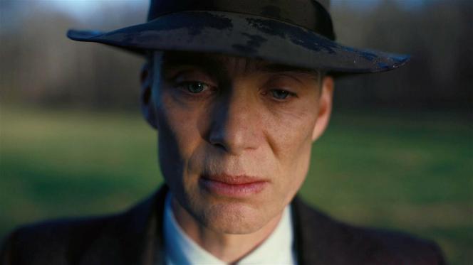 Cillian Murphy jako Oppenheimer 