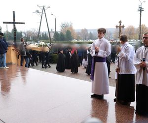 Pogrzeb Jana Furtoka w Katowicach. Tłumy kibiców i działaczy żegna legendę GKS Katowice